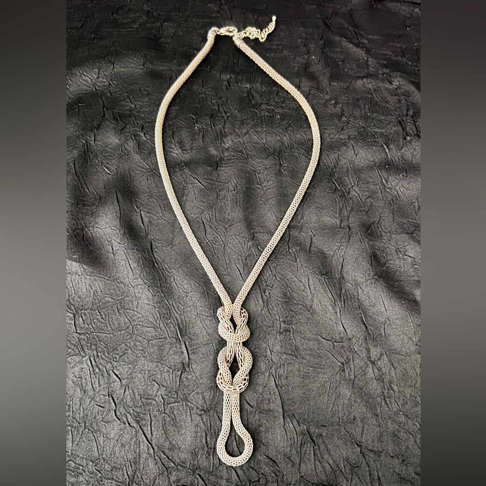 Adjustable Length Silver Mesh Necklace!